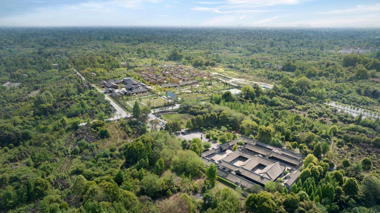 Готель Angsana Chengdu Wenjiang Екстер'єр фото